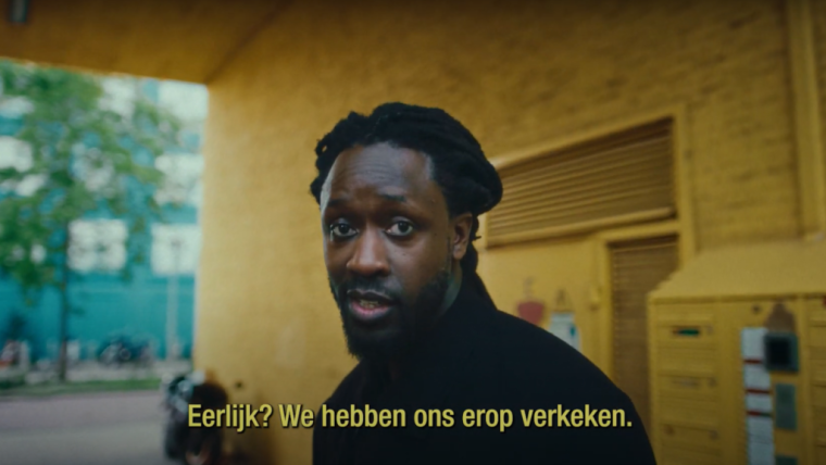 Akwasi eerlijk over de struggles, uitdagingen en fuck-ups van Omroep Zwart