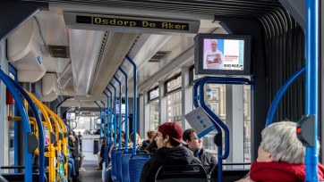 Ocean Outdoor wint exploitatie in Amsterdamse bus en trams