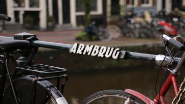 Amsterdammers mogen 1.334 bruggen een naam geven