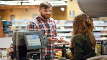 De consument heeft de broek aan in de klantrelatie