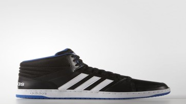 Adidas op oorlogspad