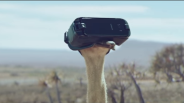 Heerlijke spot Samsung over struisvogel die leert vliegen door virtual reality