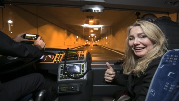 Fotomomentje voor pers levert pijnlijk plaatje op voor Melanie Schultz