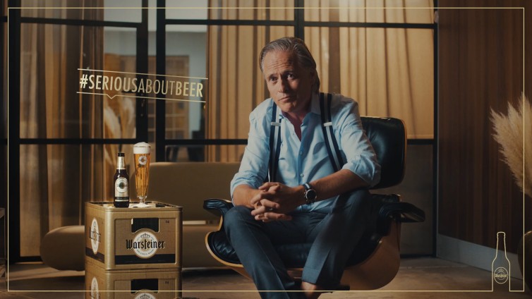 Jort Kelder, hier reclamemakend voor biermerk Warsteiner