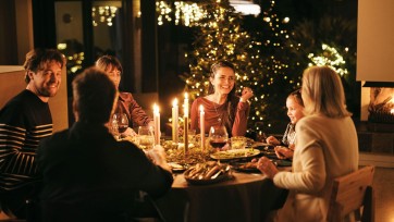 'Meedoen' wederom centraal in kerstcommercial Schoonenberg