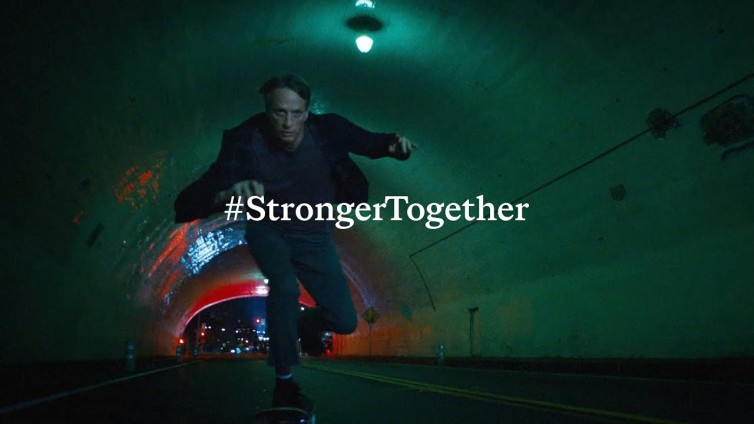 Viral van de week - Stronger Together