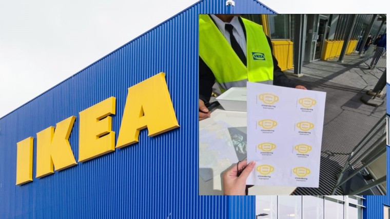 Ikea, met rechts het stickervel dat op sociale media rondging