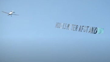 Overheid stuurt vliegtuigjes de lucht in om strandgangers te waarschuwen