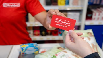 Kruidvat schenkt vijftienduizend cadeaubonnen aan mensen die moeilijk rondkomen