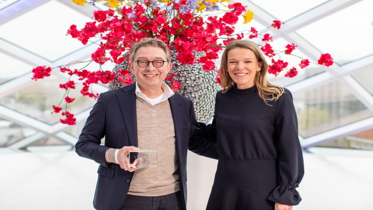 Winnaar 2026: Bas Verheijen (HEMA), Susanne van Nierop (Hoofdredacteur Adformatie)