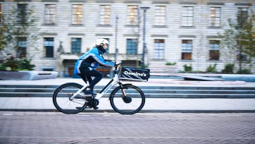 Klant kan bestelde Domino’s-pizza volgen via gps