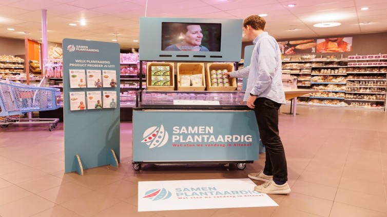 Proeverijen in september 2022 bij Albert Heijn in Almkerk.