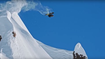 Red Bull brengt snowboardfilm met sneeuwbaleffect