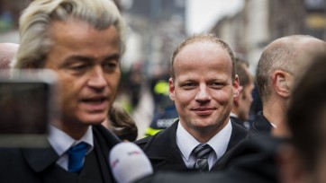 Persvoorlichter Wilders stapt op na fraude door drank en drugs