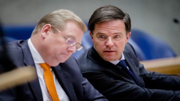 Minister Van der Steur en premier Rutte voeren de Sorrylijst 2016 aan – met pijnlijke excuses