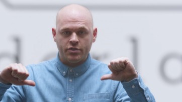 'Integer A.S.R.' verhoogt topsalarissen met ruim twee ton, twitteraars hels