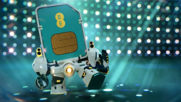 Not To Scale animeert simkaart-robot voor Saatchi & Saatchi Londen