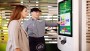 McDonald’s gaat in steeds meer restaurants aan tafel serveren