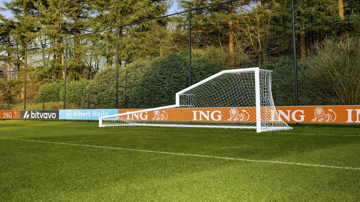 Gek doel symboliseert obstakels voor vrouwen