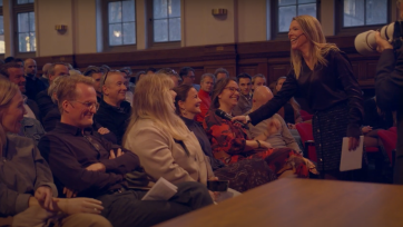 Dit zijn de eerste voorspellers van Koffiedik Kijken 2024