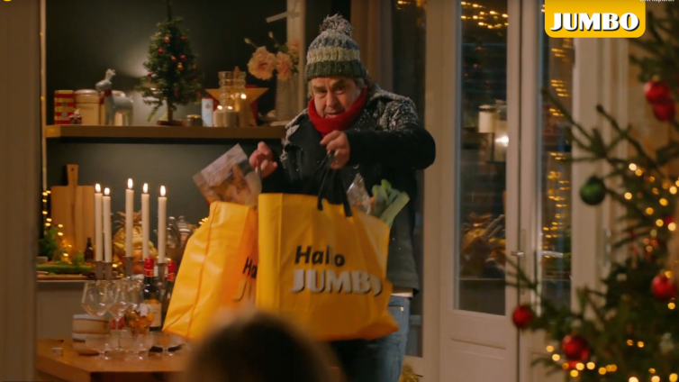 Beeld uit de kerstcommercial 2020 van Jumbo