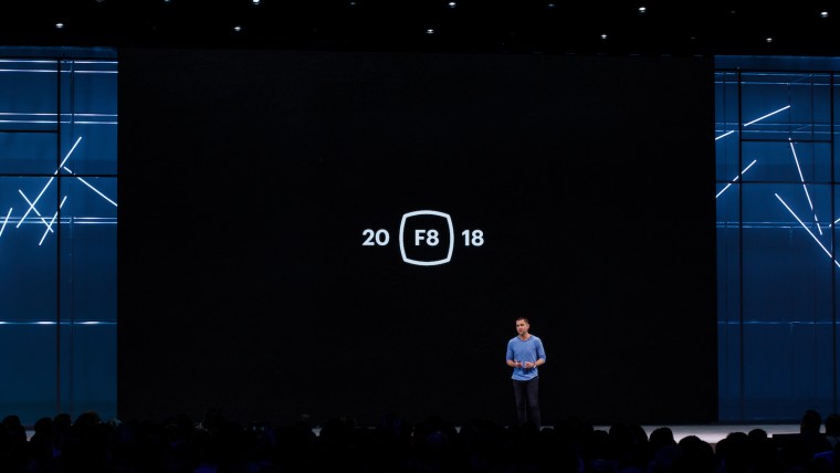 Chris Cox op Facebook F8