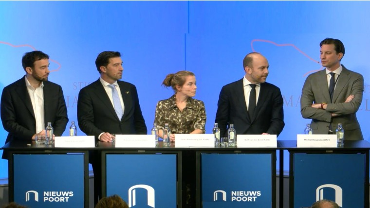 V.l.n.r, Silvio Erkens, Robert van Asten Laura Vi,ssenberg, Bart van den Brink en Michiel Hoogeveen 