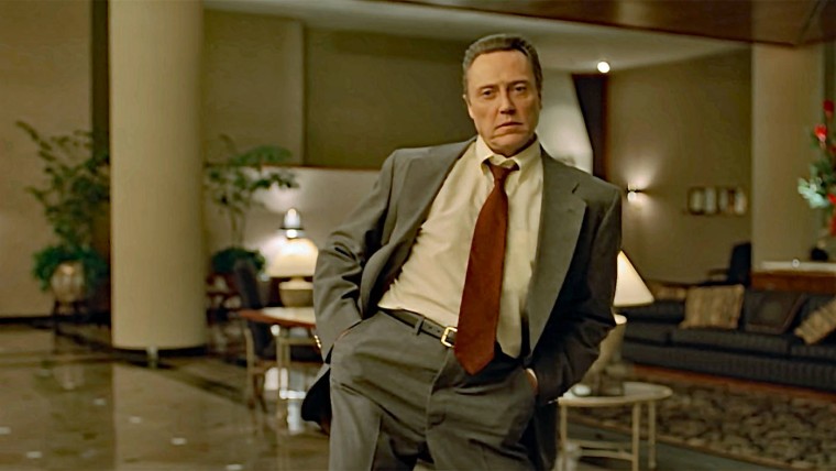 Christopher Walken in de videoclip Weapon of choice