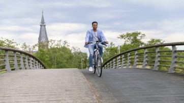 Sparta presenteert e-bike in serene commercial