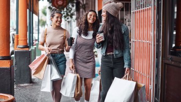 GenZ en Millenials verkiezen winkel nog boven online, maar voorkeur neemt af