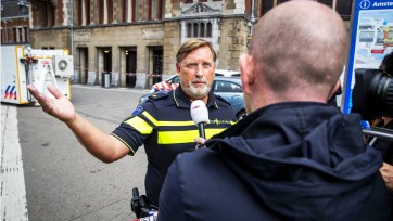 Woordvoerders politie staan media niet te woord uit protest