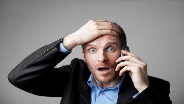 'KPN hanteert nog steeds woekerrentes voor telefoon bij abonnement'
