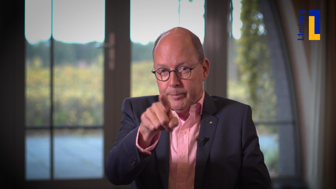 Peter Elbers, directeur L1, tijdens een videoboodschap voor het personeel