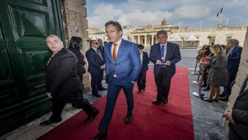 Opvallend: Jeroen Dijsselbloem neemt zichzelf he-le-maal niets kwalijk