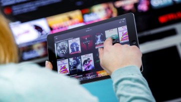 Digitaal bereik in 2020: forse groei Netflix, NPO Start, Spotify, Amazon