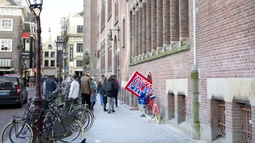 Tony’s Chocolonely opent Super Store in beursgebouw Amsterdam