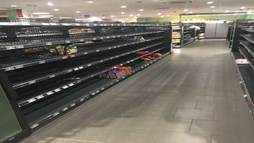 Supermarkt verwijdert buitenlandse producten als statement tegen racisme