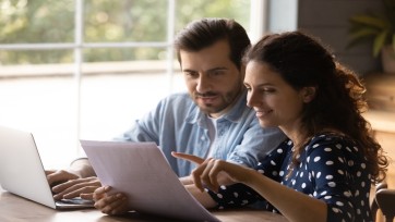 Consumentenbond pleit voor een nieuw type website om zorgverzekeringen te vergelijken