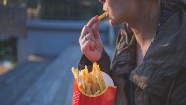 Klant heeft appeltje te smurfen met McDonald's na zorgwekkende ontdekking