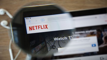 Netflix verliest honderdduizenden abonnees, overweegt advertentieplan