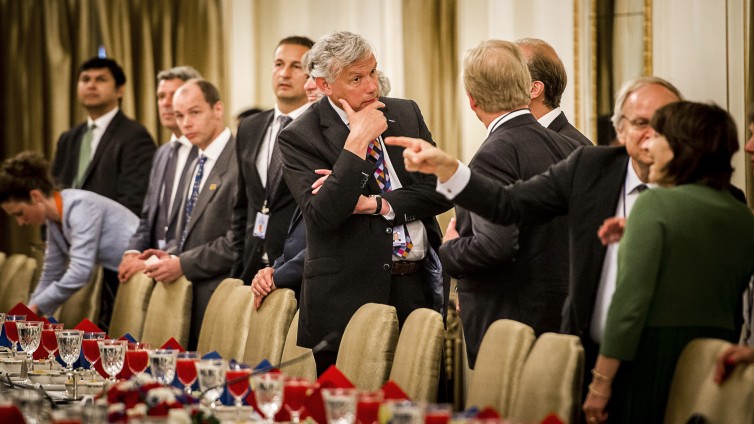 os Nijhuis, toenmalig ceo Schiphol, tijdens een roundtable met verschillende ceo's uit het Nederlandse bedrijfsleven tijdens een werkbezoek…