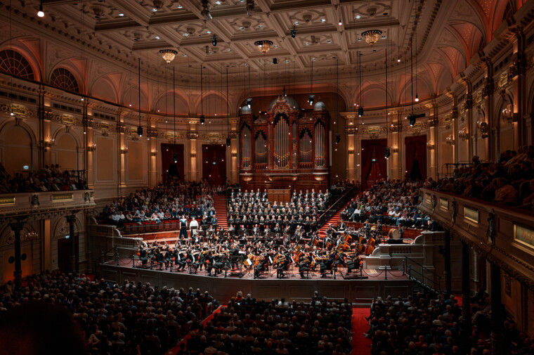 Jaap van Zweden op de bok in Het Concertgebouw
