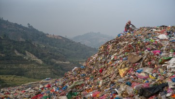 Dopper reist met vier creatieven naar Nepal om verhalen te vertellen