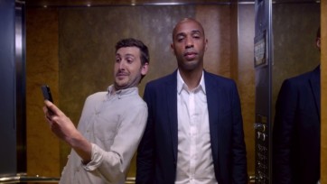 Oud-voetballer Thierry Henry wordt gezicht Booking.com
