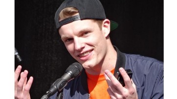 Nu ook tik op vingers voor Enzo Knol van Reclame Code Commissie