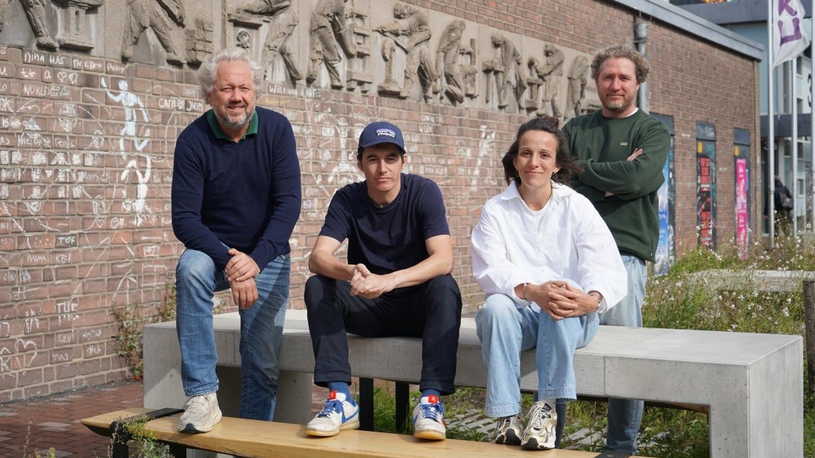 True Ideas neemt Johnny Wonder over