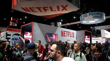 Netflix kent uitstekend kwartaal, investeert nu miljarden in uitzenden live worstelen