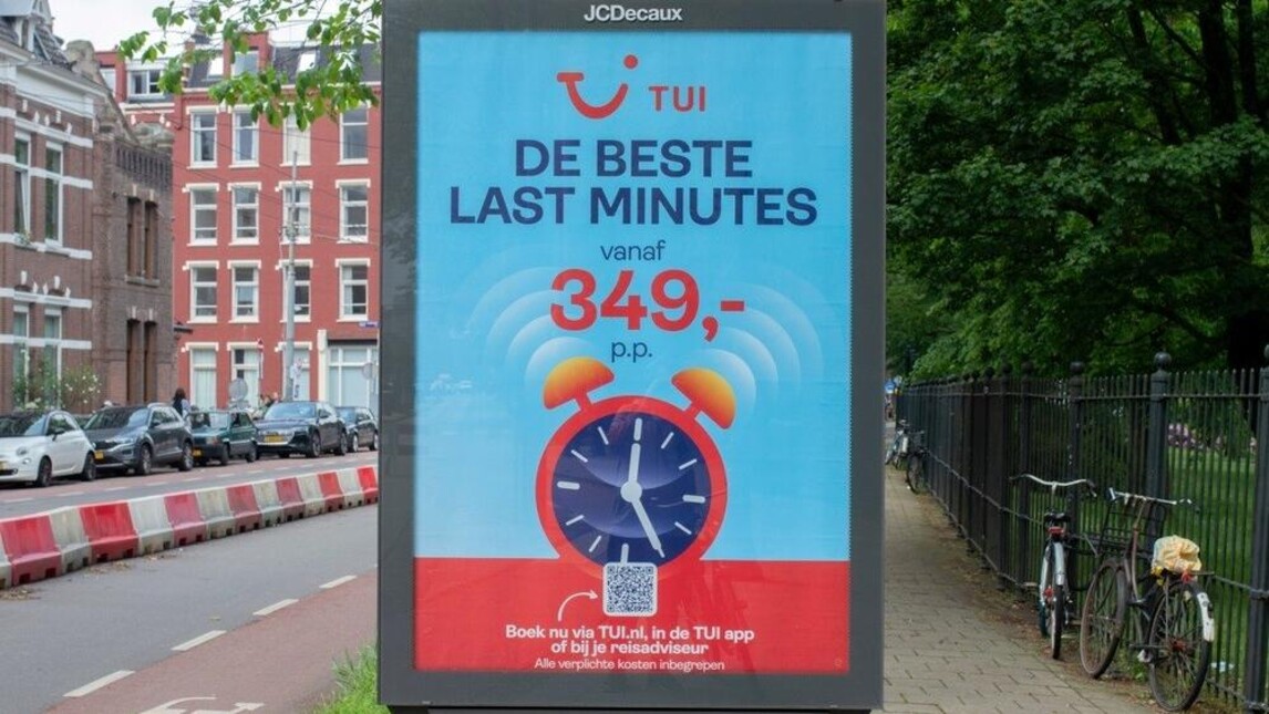 Fossiele buitenreclame van Tui