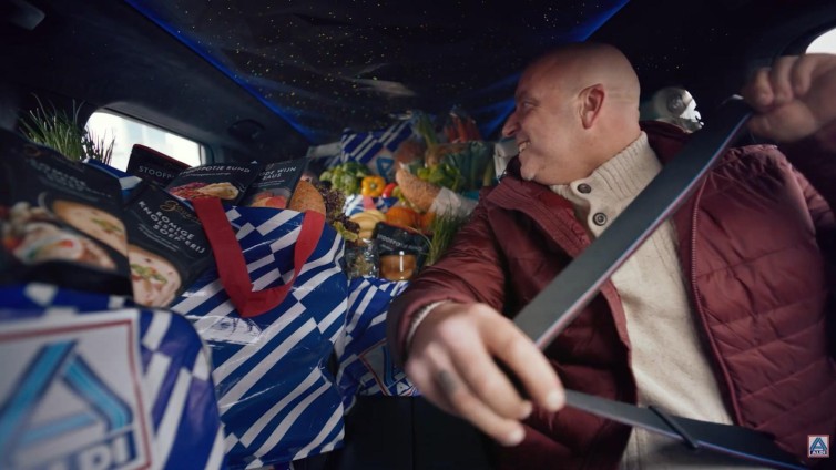 Aldi verrast met vroege 'kerst-teaser' met Andy van der Meijde
