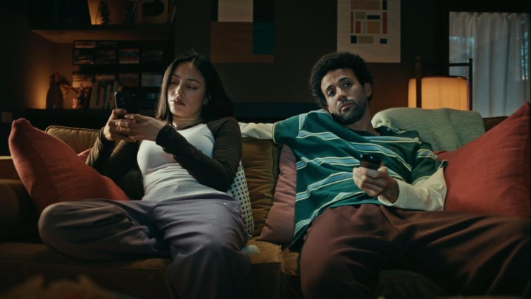 Bever wil Nederlanders van de bank krijgen: ‘Wat zit je nog!? Het voorjaar roept!’